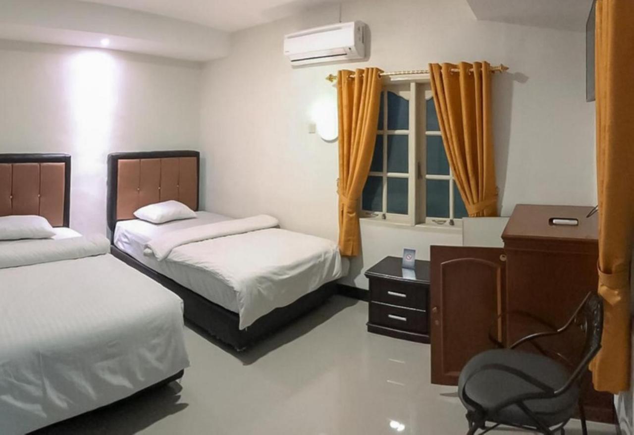 New Gentala Hotel Medan Exterior photo